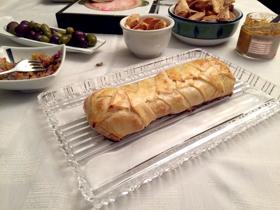 Aprenda a fazer este delicioso estrudel de bacalhau e surpreenda a sua família! Simples, fácil e espetacular!