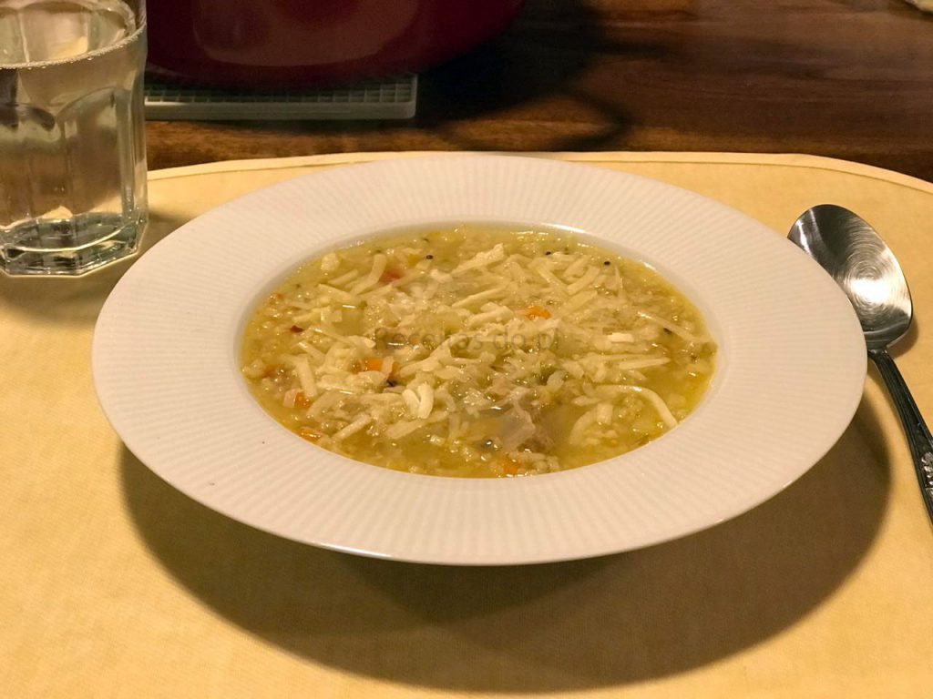 Nesse friozinho nada como uma boa canja pra esquentar, e depois de experimentar esta receita você nunca mais vai querer tomar a canja comum!